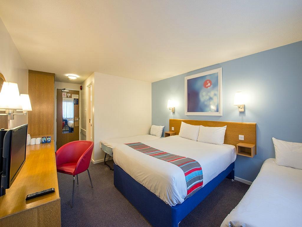 Travelodge Edinburgh Central Waterloo Place Exterior foto